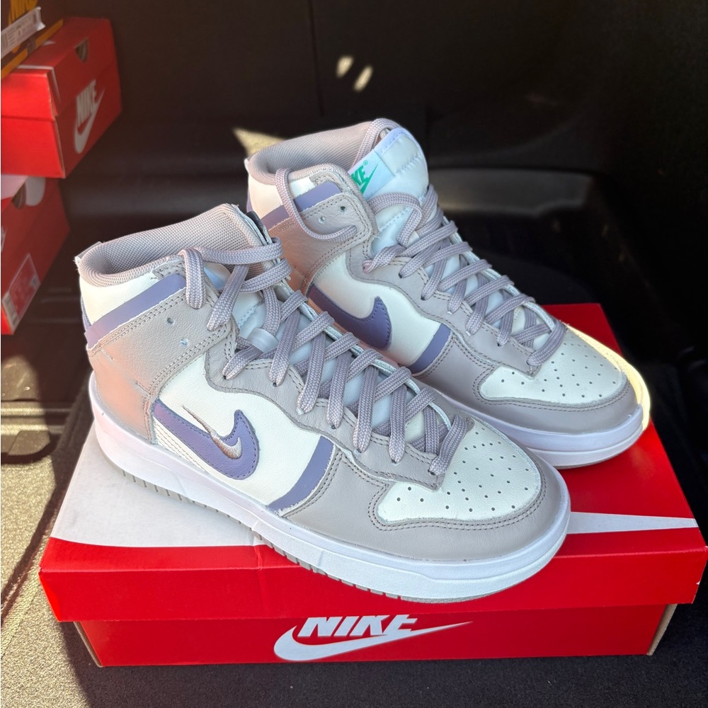 Nike High-Top Sneakers in Light Gray and Lavender